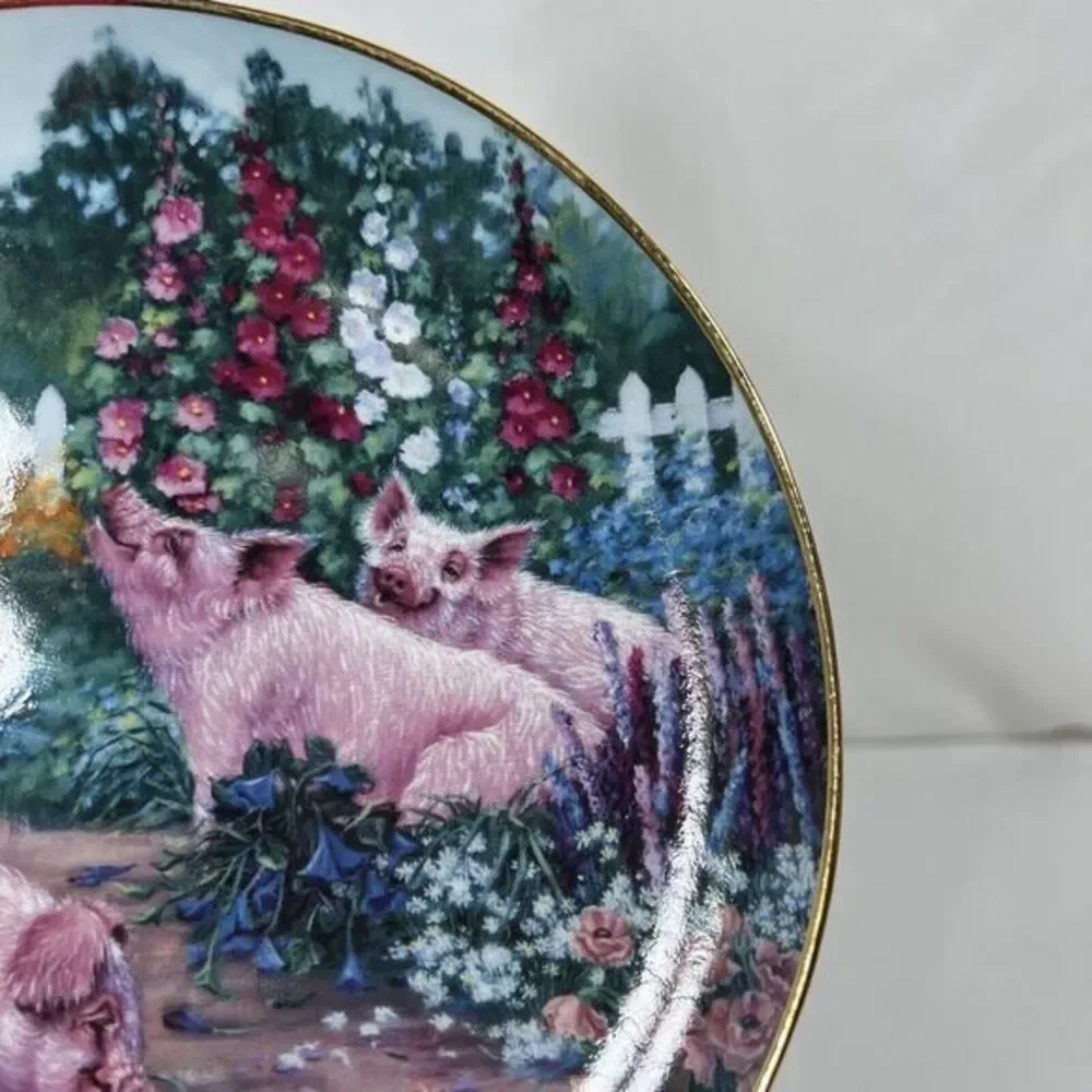 Danbury Mint, Pigs in Bloom,‎ Joan Wright, 